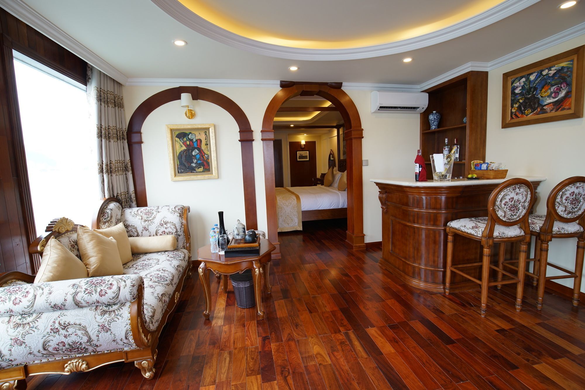 Emperor Cruises Legacy Ha Long Hotel Exterior photo